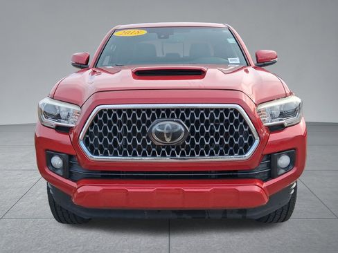 Used 2018 Toyota Tacoma TRD Sport image 18