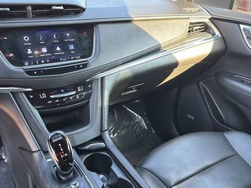 Used 2022 Cadillac XT5 Premium Luxury image 25