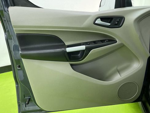 Used 2014 Ford Transit Connect Titanium image 15