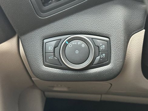 Used 2018 Ford Escape SE w/ SE Sync 3 Package image 29