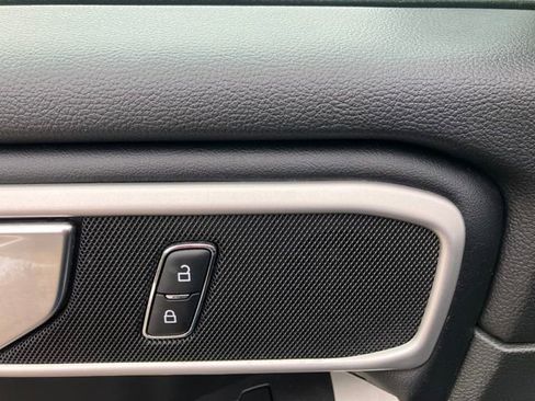 Used 2021 Ford Explorer XLT w/ Equipment Group 202A image 12