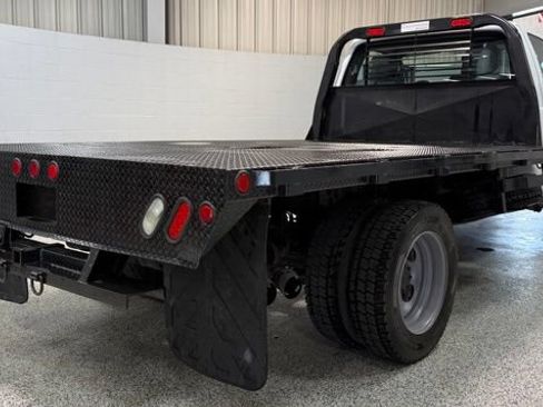 Used 2015 Ford F550 4x4 Regular Cab Super Duty image 6