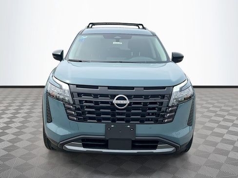 New 2026 Nissan Pathfinder SL image 2