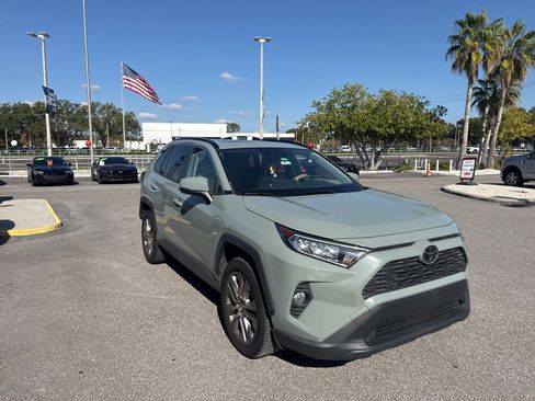 Used 2021 Toyota RAV4 XLE Premium image 1