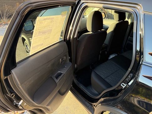 New 2025 Mitsubishi Outlander Sport ES image 17