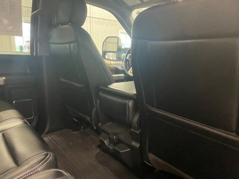 Used 2020 Ford F150 Lariat image 29