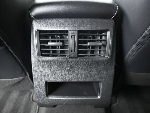 Used 2022 Mitsubishi Outlander SE AWD/4WD image 26