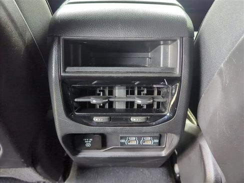 Used 2024 Jeep Grand Cherokee Altitude AWD/4WD image 20
