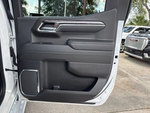 Used 2024 Chevrolet Silverado 1500 LTZ AWD/4WD image 26