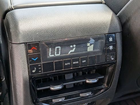 Used 2023 Jeep Grand Cherokee L Overland AWD/4WD image 29