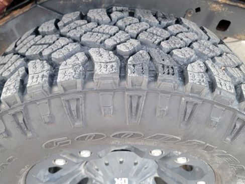 Used 2012 Jeep Wrangler Unlimited Sport image 15