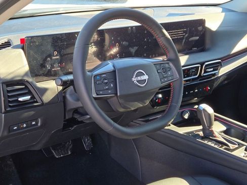 New 2026 Nissan Sentra SR w/ SR Premium Package FWD image 20