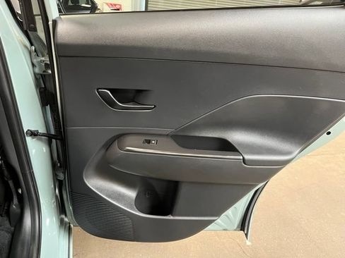 Used 2025 Hyundai Kona SEL FWD image 13
