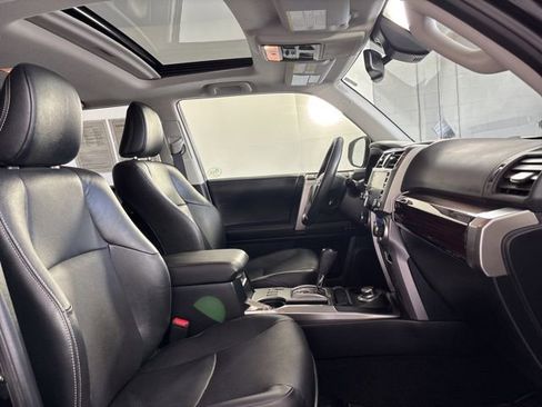 Used 2023 Toyota 4Runner Limited AWD/4WD image 41
