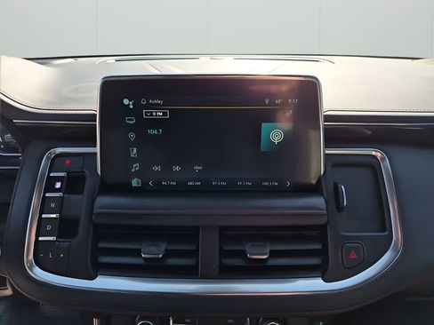 Used 2022 Chevrolet Suburban RST w/ Luxury Package image 38