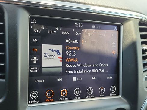 Used 2018 Jeep Grand Cherokee Laredo AWD/4WD image 22