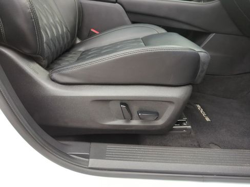 Used 2022 Nissan Rogue Platinum w/ Head-Up Display Package image 38