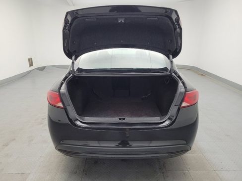 Used 2016 Chrysler 200 Limited image 29