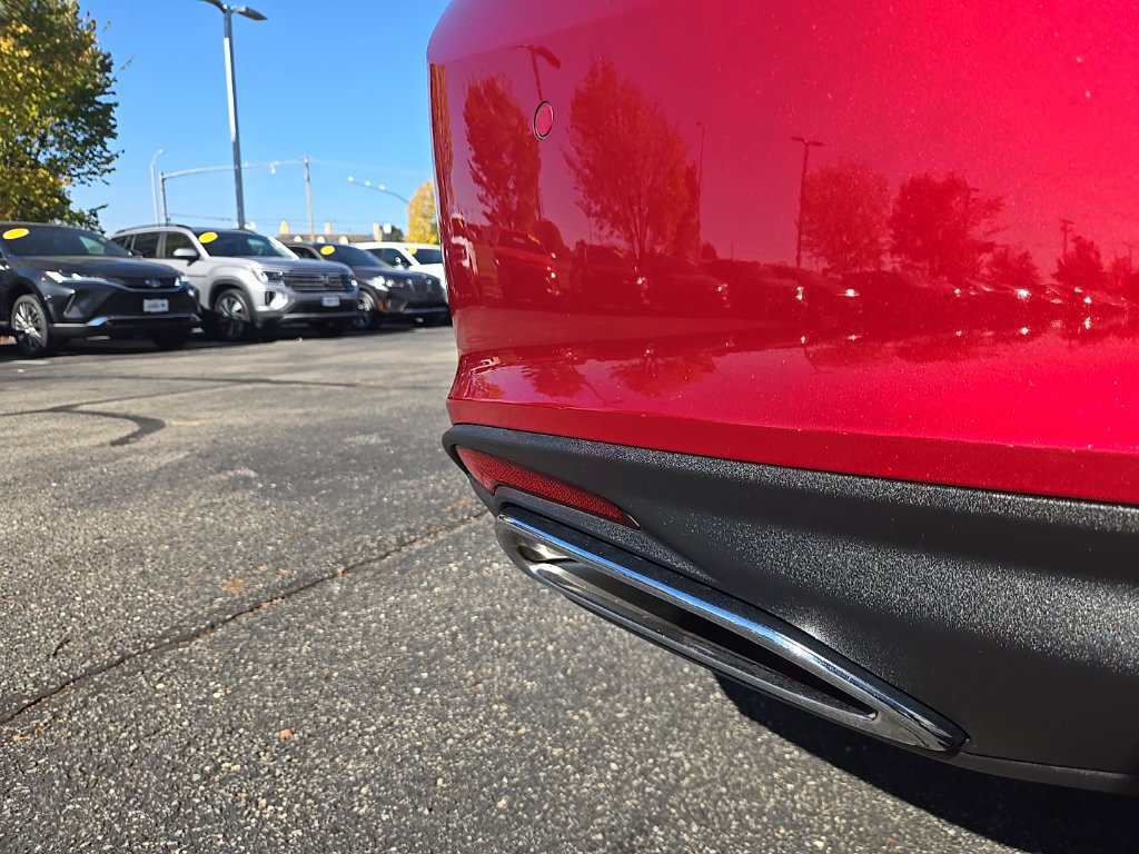 Used 2019 Chevrolet Malibu Premier w/ Sun and Wheel Package FWD image 11