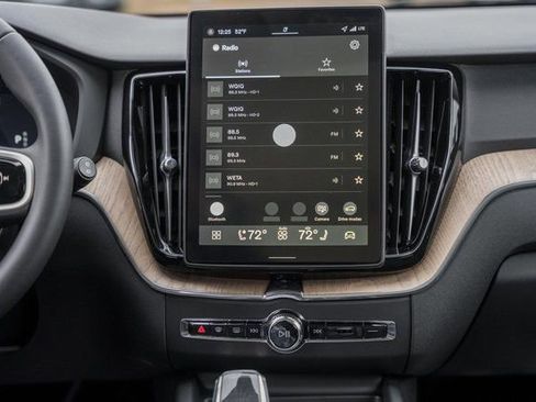 New 2026 Volvo XC60 B5 Plus w/ Protection Package Premier image 21