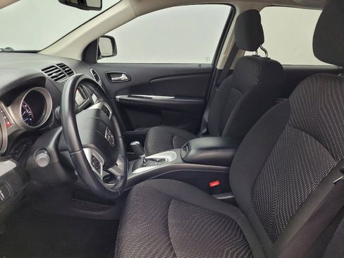 Used 2020 Dodge Journey SE w/ SE Popular Equipment Group image 17