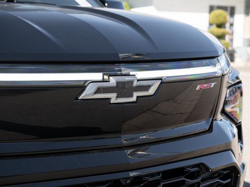 Used 2024 Chevrolet Silverado EV RST image 10