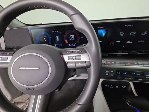 Used 2025 Hyundai Kona SEL AWD/4WD image 27