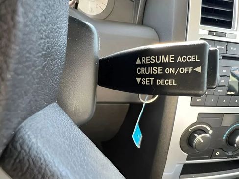 Used 2008 Chrysler 300 Touring w/ Comfort/Convenience Group image 10