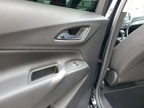 Used 2022 Chevrolet Equinox LT image 16