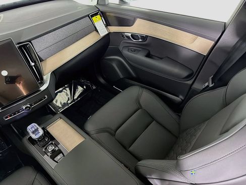 New 2026 Volvo XC90 B6 Plus w/ Protection Package Premier AWD/4WD image 25