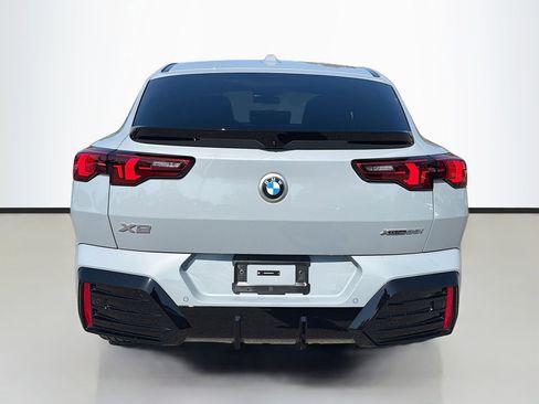 Certified 2025 BMW X2 xDrive28i image 5