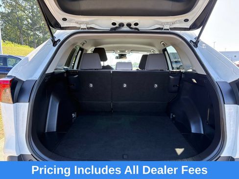 Used 2022 Toyota RAV4 XLE FWD image 12