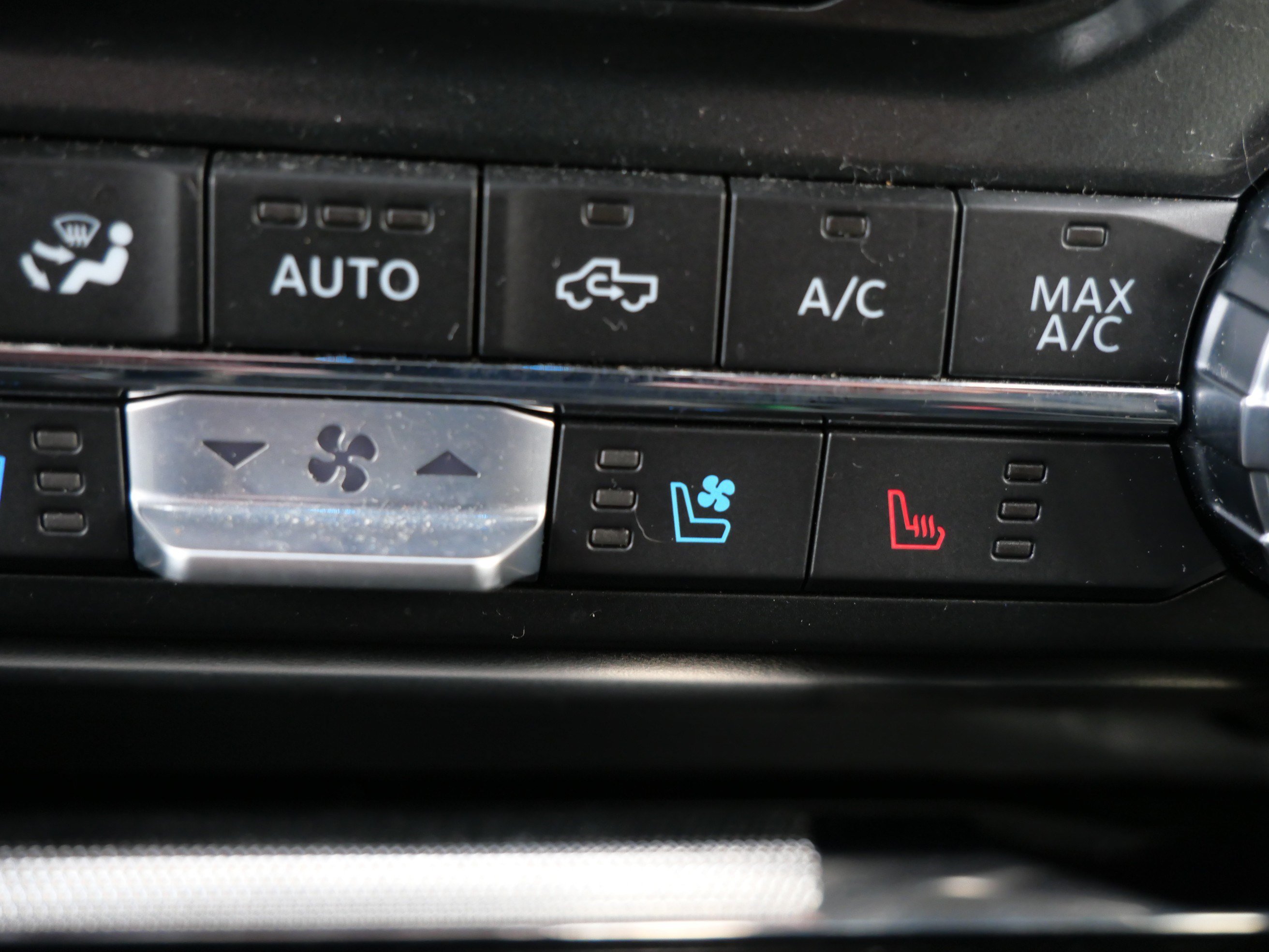 Used 2022 Ford F150 Lariat AWD/4WD image 36