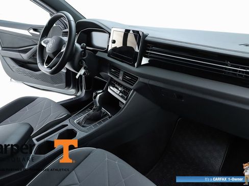 Used 2025 Volkswagen Jetta Sport FWD image 32