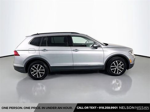 Used 2021 Volkswagen Tiguan SE image 4