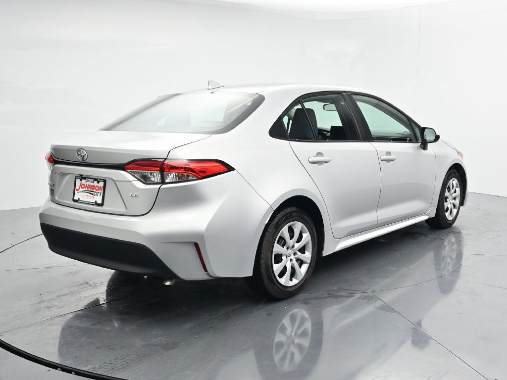 Used 2023 Toyota Corolla LE FWD image 7
