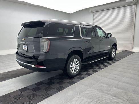 New 2026 Chevrolet Suburban LT w/ Comfort Package AWD/4WD image 9