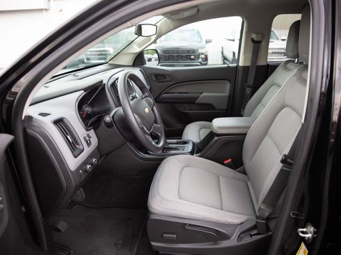 Used 2018 Chevrolet Colorado W/T w/ WT Convenience Package AWD/4WD image 19