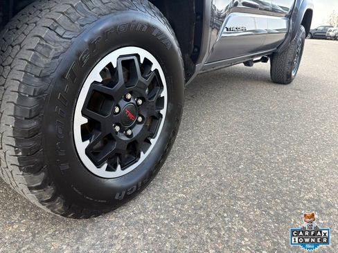 Certified 2025 Toyota Tacoma TRD Off-Road AWD/4WD image 13