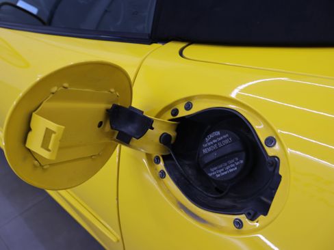 Used 2000 Chevrolet Corvette Convertible w/ Memory Pkg RWD image 24