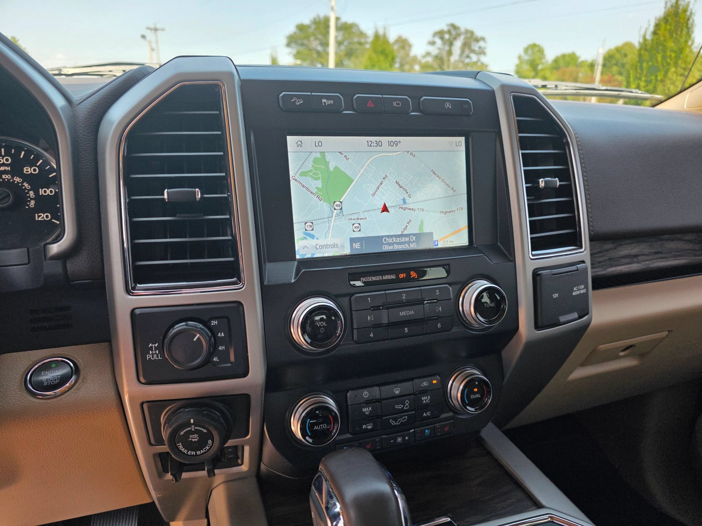 Used 2019 Ford F150 Lariat w/ Equipment Group 502A Luxury AWD/4WD image 16