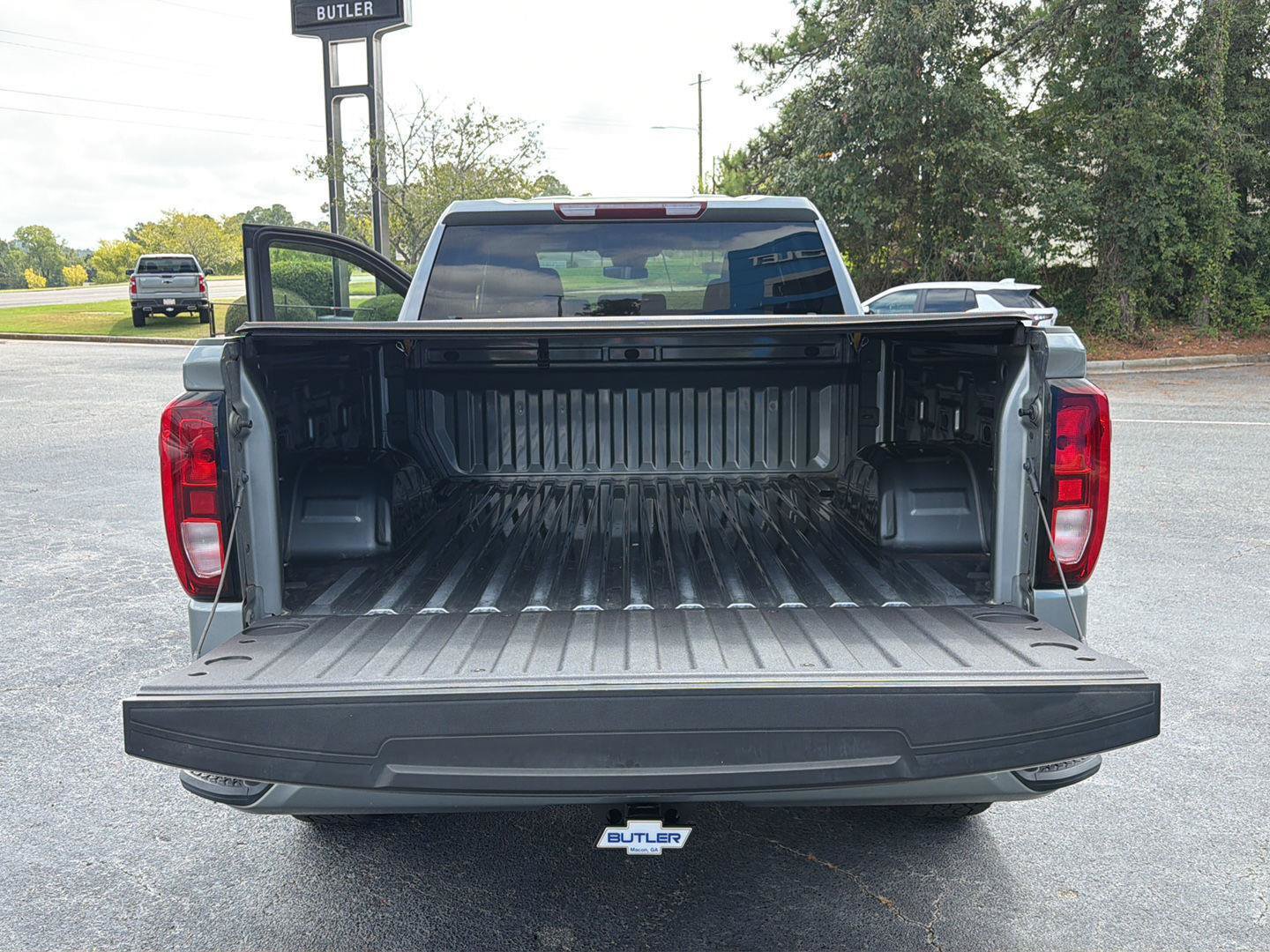 Used 2023 GMC Sierra 1500 Pro w/ Graphite Edition AWD/4WD image 31