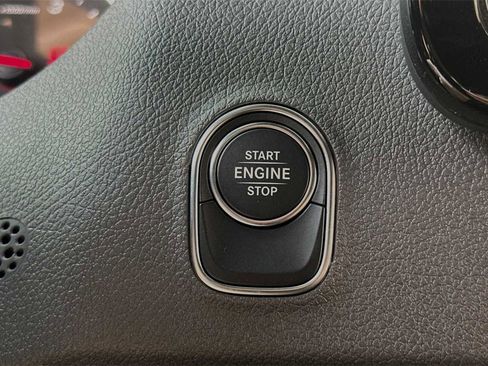 Used 2024 Mercedes-Benz Sprinter 2500 image 22