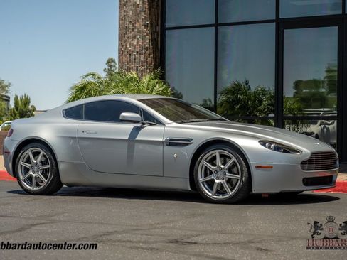 Used 2008 Aston Martin V8 Vantage Coupe RWD image 1
