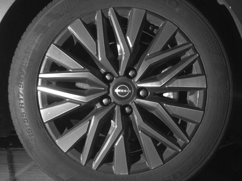 Used 2025 Nissan Altima 2.5 SV image 13