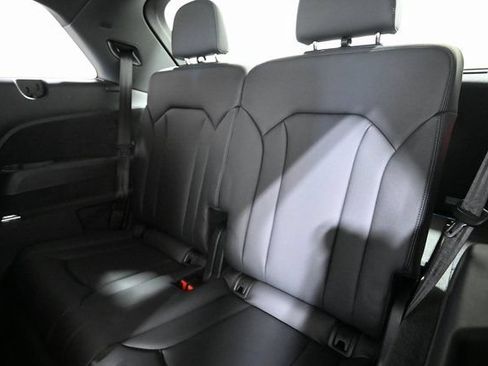 Used 2026 Audi Q7 3.0T Premium Plus AWD/4WD image 8