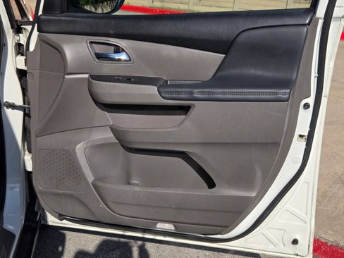 Used 2016 Honda Odyssey EX-L image 26