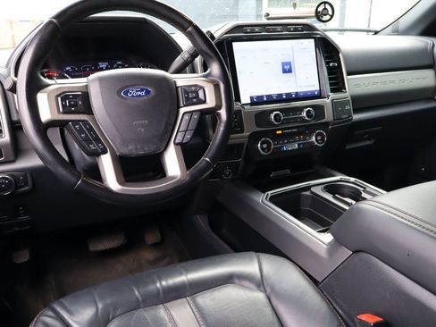 Used 2022 Ford F250 Platinum w/ FX4 Off-Road Package AWD/4WD image 5