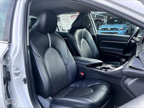 Used 2023 Toyota Camry XSE image 7