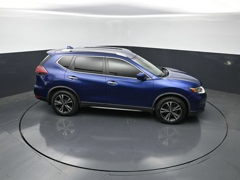 Used 2020 Nissan Rogue SV w/ Premium Package FWD image 23